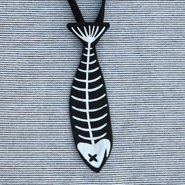 dead fish necktie