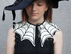 spiderweb chain stitched collar