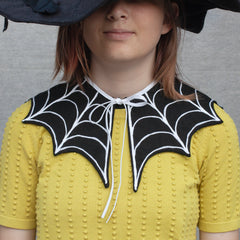 spiderweb chain stitched collar